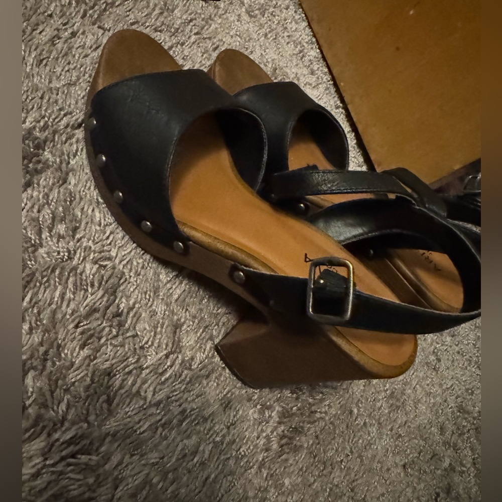 Arizona heel size 7